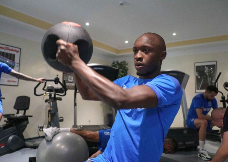 Un fost fotbalist de la CSU Craiova, format de PSG, a fost arestat la domiciliu pentru că și-a bătut iubita