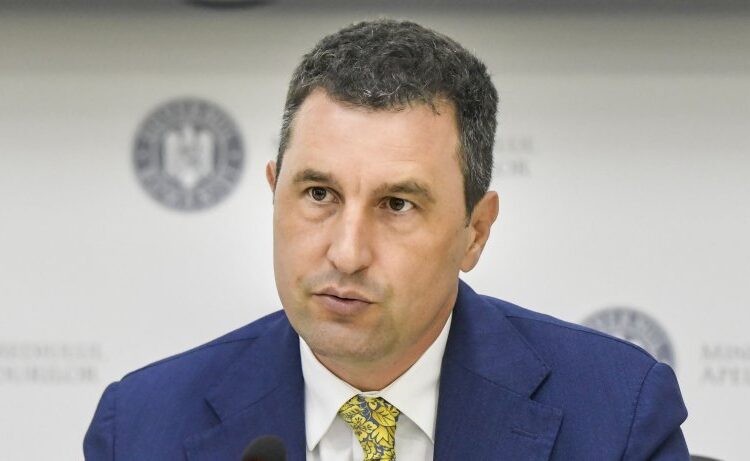 Ministrul Mediului a semnat contractul de finanțare pentru proiectul ”Echipamente de monitorizare și control pentru Garda Națională de Mediu”. Proiectul este finanțat din PNRR