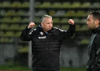 Dan Petrescu, după victoria cu Slavia Praga: „Este o jumătate de minune care ne face acum să intrăm în calculele calificării”