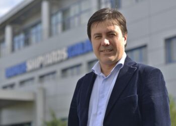 Guvernul a aprobat modificarea anexei HG privind numărul mediu maxim de personal pe anul 2022 pentru operatorii economici din industria națională de apărare