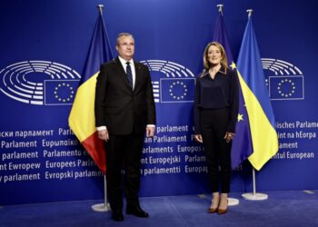 Premierul Ciucă, la întrevederea cu președinta Parlamentului European: „Trebuie să rămânem uniți și să valorificăm împreună potențialul și resursele noastre”