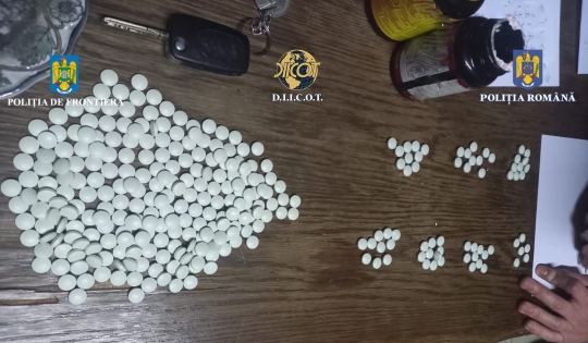 Danez arestat preventiv după ce a fost prins cu 165 de comprimate cu Alprazolam și aproape 700 de comprimate cu Oxicodonă. Individul a intrat în România”