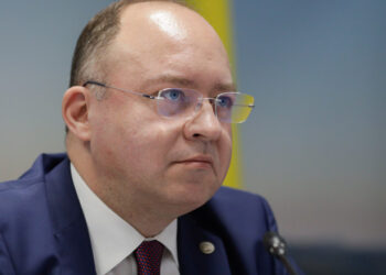 Bogdan Aurescu, mesaj de Ziua Românilor de Pretutindeni: „MAE se află foarte aproape de cetăţenii români din străinătate!”