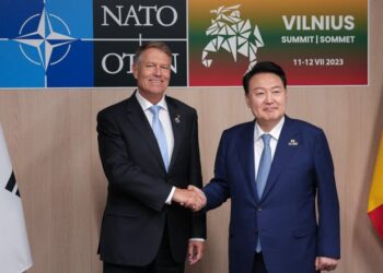 Klaus Iohannis s-a întâlnit la Summitul de la Vilnius cu președintele Adunării Parlamentare NATO și cel al Coreei de Sud!