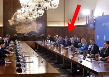 Cui s-a gândit Guvernul să mărească salariile? Bineînțeles, tot celor care le aveau deja mari!