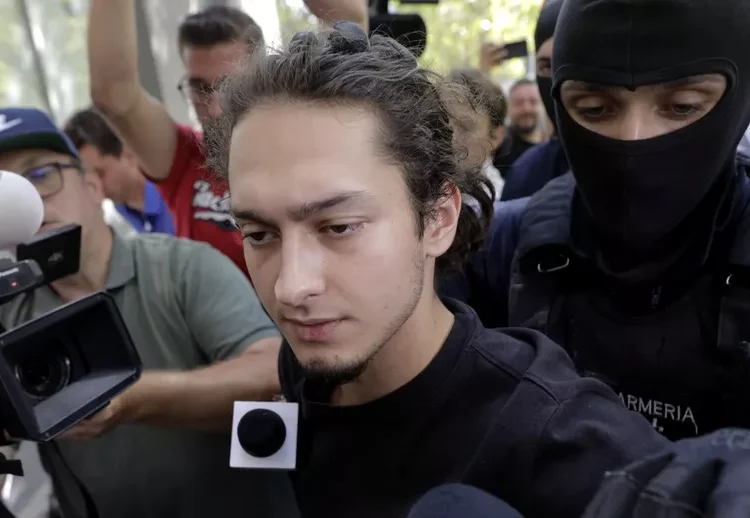 Cum și-a terorizat Maru, prietenul lui Vlad Pascu, propriul tată?