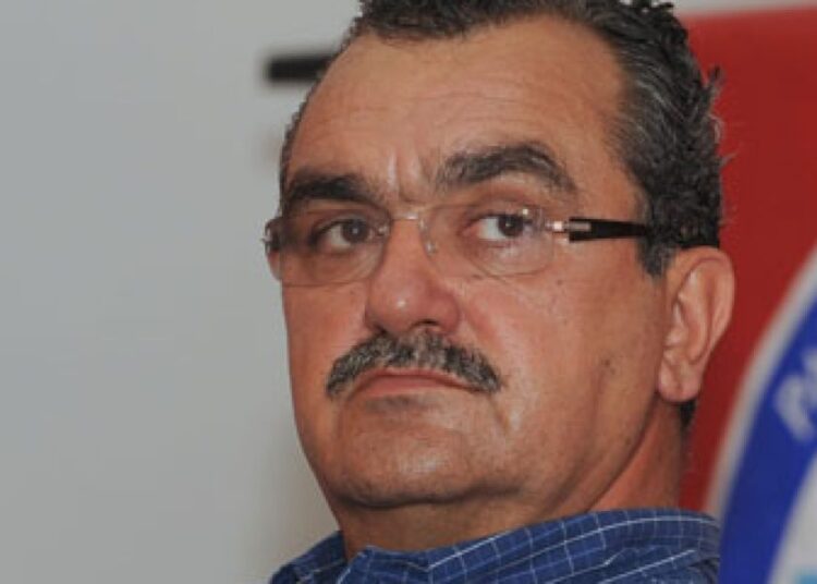 Incendiu devastator la casa de vacanță a lui Miron Mitrea, din Delta Dunării! Cineva i-a pus focul intenționat!