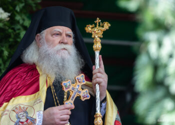 Se poate și invers! Ierarhul care se împotrivește reînființării propriei mitropolii, deși liderii politici și credincioșii o vor