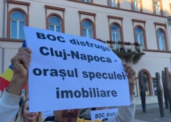 Prostest la Cluj împotriva lui Boc: Oferă locuințe sociale clientelei politice