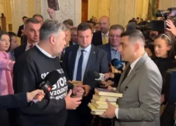 Premierul Ciolacu a cedat psihic! Atac la familia președintelui AUR, George Simion!