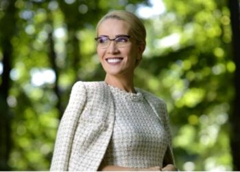 Ioana Ramona Bruynseels (AUR), la Summit-ul Antreprenorilor Români: Românii care vor să muncească, românii care vor să câștige un ban cinstit nu sunt sprijiniți de către stat