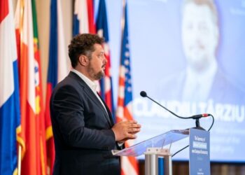 Claudiu Târziu (AUR), despre alegerile europarlamentare: „Este o bătălie decisivă! NU se mai poate să acceptăm umilințele care vin de la Bruxelles!”