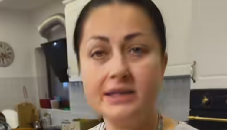 Gabriela Cristea, preafrumoasa doamnă fără ifose de vedetă care ne-a cucerit prin decență, acuzată că face prăjituri cu E-uri și chimicale