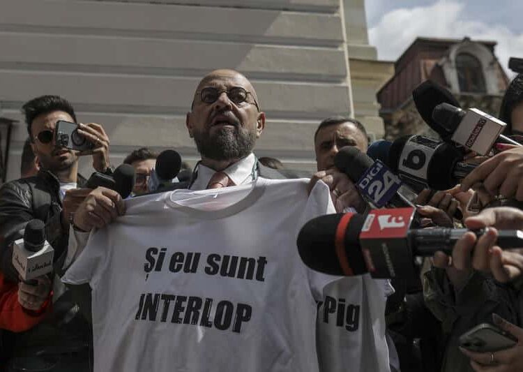 Piedone și-a majorat salariul cu 50%