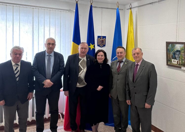 Diplomații români acreditați la Cernăuți s-au întâlnit cu delegația „Inițiativei celor Trei Mări – Ucraina”