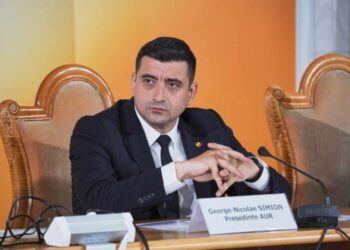 AUR: Au spus despre noi că suntem extremişti, că suntem agresivi, dar ei îşi sparg nasul prin Parlament