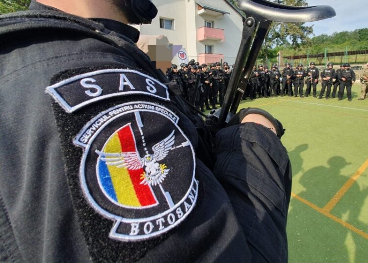 La Botoșani a avut loc un exercițiu de pregătire cu 100 de polițiști din România și Republica Moldova