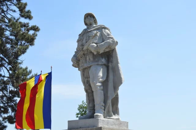 „Ziua Eroilor”, marcată la Suceava printr-o ceremonie solemnă