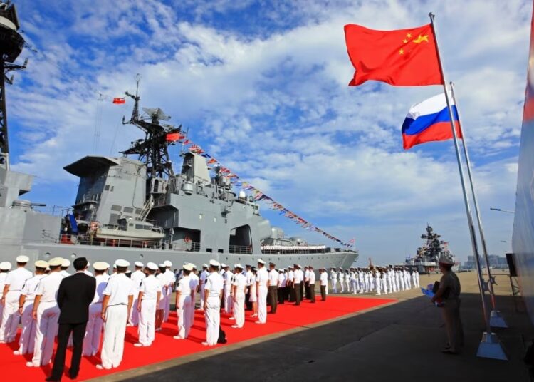 Exerciții comune în Marea Chinei de Sud întreprinse de Rusia și China