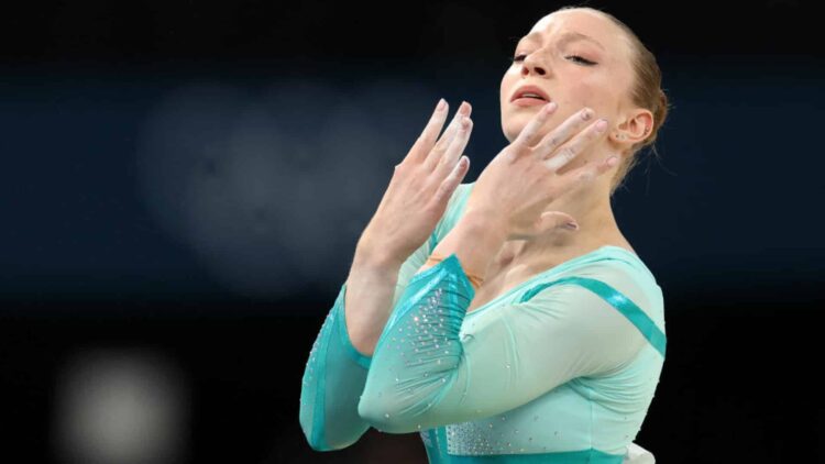 Gimnasta Ana Maria Bărbosu a primit titlul de Ambasador al municipiului Focşani
