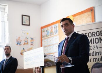 George Simion îi lansează, în direct, o provocare Elenei Lasconi