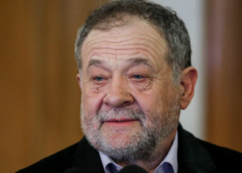 Carismaticul Dumitru Buzatu, care a ajutat cu bani de la el tot județul Vaslui, se poate întoarce la cosit, după cum a decis Curtea de Apel Iași