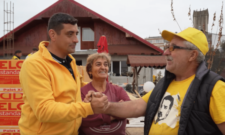 Membrii AUR prezenți la Pechea s-au trezit cu conturile de TikTok șterse! Sistemul nu știe cum să mai oprească intrarea lui George Simion în turul II