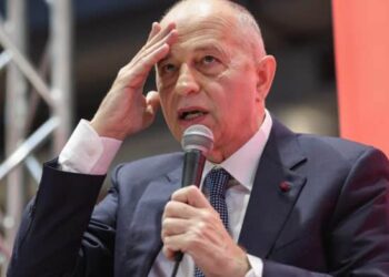 Geoană, reacție nervoasă după confirmarea oficială a fermelor de troli în România