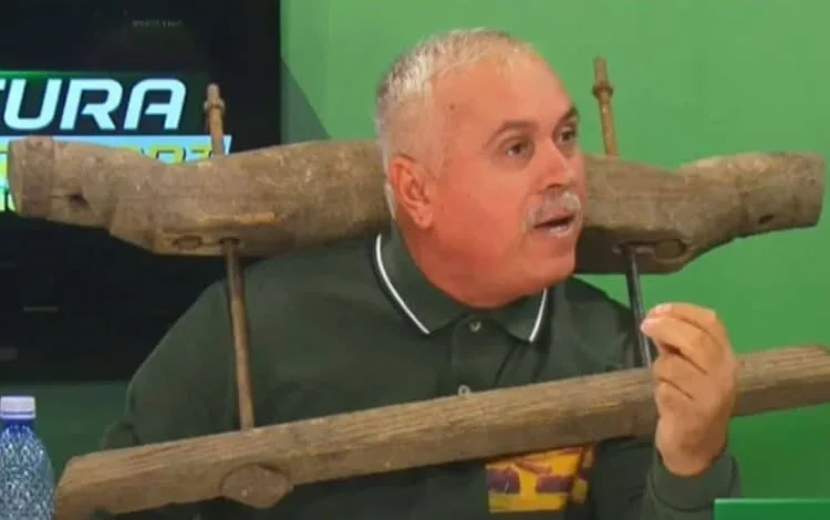 Agricultorii vor plăti taxe mai mari. PSD vă va trimite la căpșuni în Spania