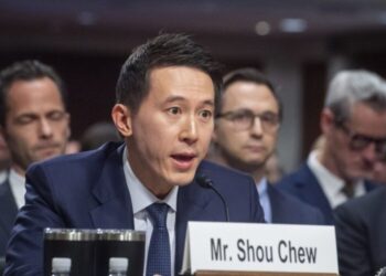 Schimbare majoră pentru TikTok: După închiderea sa, Trump îl redeschide, însă rețelele sociale sunt acum sub control politic
