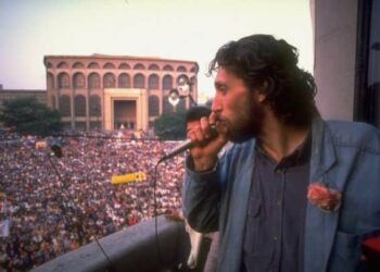 Marian Munteanu, fostul lider al Mişcării studenţeşti anticomuniste din 1990: „Zeci de mii de oameni (probabil peste 100.000!) au mărșăluit pașnic în București, oferind imaginea unei ample ridicări PATRIOTICE pentru susținerea valorilor democratice și a celor naționale