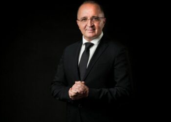 Petru-Gabriel Negrea, deputat AUR: România se află într-un moment critic! Marile puteri negociază viitorul securității Europei, iar noi nu suntem chemați la masa discuțiilor