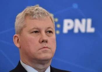 Ion Cristoiu îl torpilează pe milițianul Predoiu: „Cât e ministru, alegerile nu vor fi corecte”