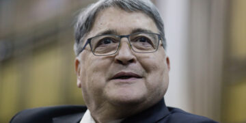 AUR: ”Diplomația românească în era Hurezeanu: izolarea ca strategie, irelevanță ca vocație și pasivitatea ca politică de stat”