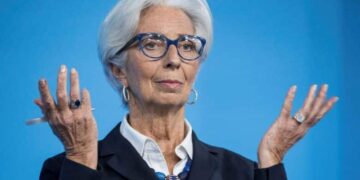 Războiul taxelor – Christine Lagarde cere ca UE să renunțe la Visa, Mastercard și PayPal, firme deținuțe de companii Americane sau chineze