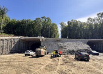Autostrada A1 Lugoj – Deva: UMB a forat un sfert din primul tunel