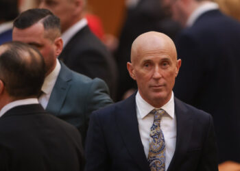 Mugur Mihăescu (AUR) a primit bani pentru chirie în București, deși are casă în Ilfov: Nu știam ce conţine acea diurnă şi pentru ce e