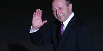 Premierul Ilie Bolojan anunță că Traian Băsescu va primi, gratuit, o locuință de protocol: ”Vom tranșa această problemă”